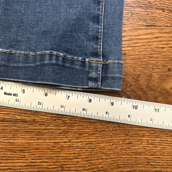 YMI bell Bottom Button Fly High Waisted Women’s Jeans Size 3/26 Distressed - Picture 14 of 16